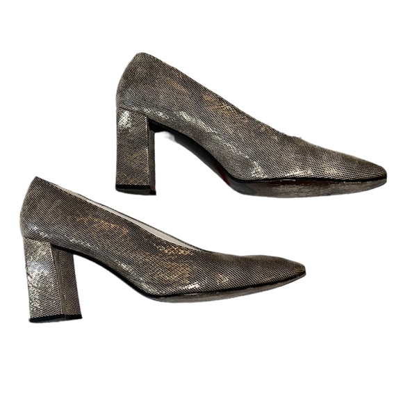 Stuart Weitzman Vintage Metallic Gold Faux Snakeskin Block Kitten Heels - 9 - Picture 7 of 14